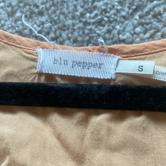 Multi color blouse. - Picture 3 of 3